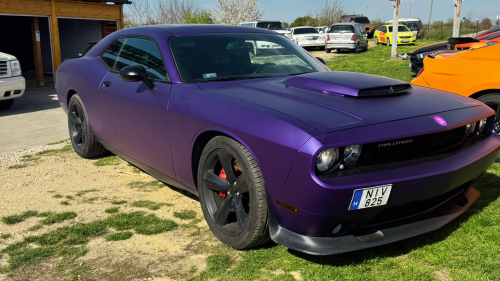 Dodge Challenger SRT élményvezetés vagy bérlés Polgárdi környékén 4