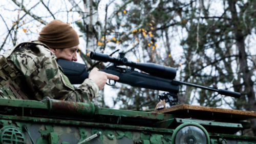 Airsoft harc egymás ellen taktikai labirintusban Cegléden 14