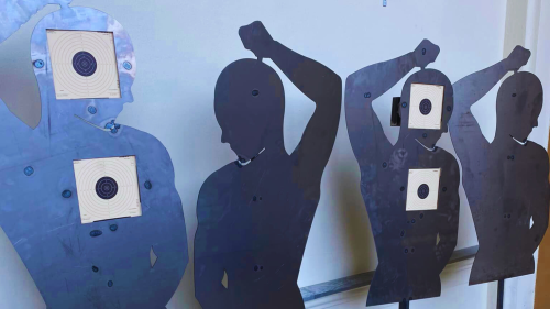 Airsoft harc egymás ellen taktikai labirintusban Cegléden 5